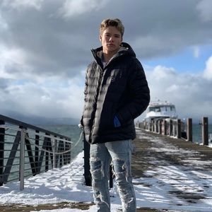 Hollister Mens Puffer Jacket